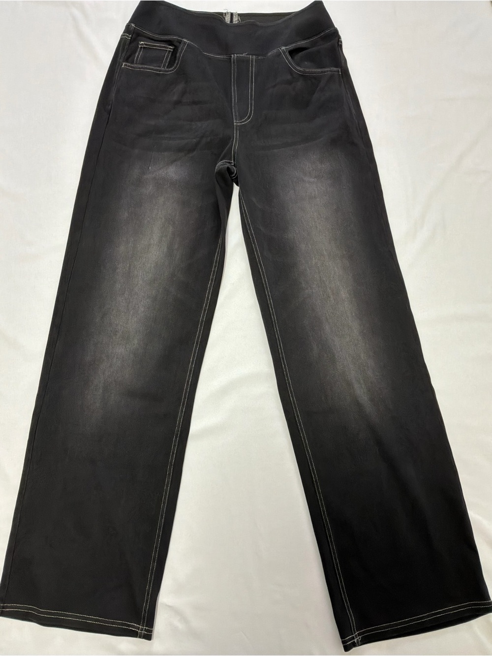 HALARA Black Straight Leg Jeans with Contrast Stitching
